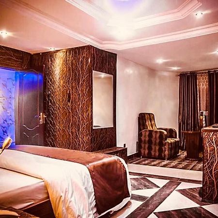 E-Suites Hotel, Абуджа Экстерьер фото