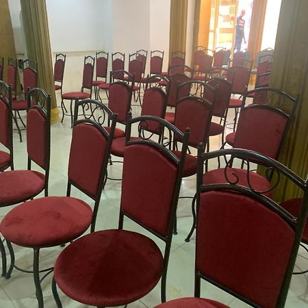 E-Suites Hotel, Абуджа Экстерьер фото