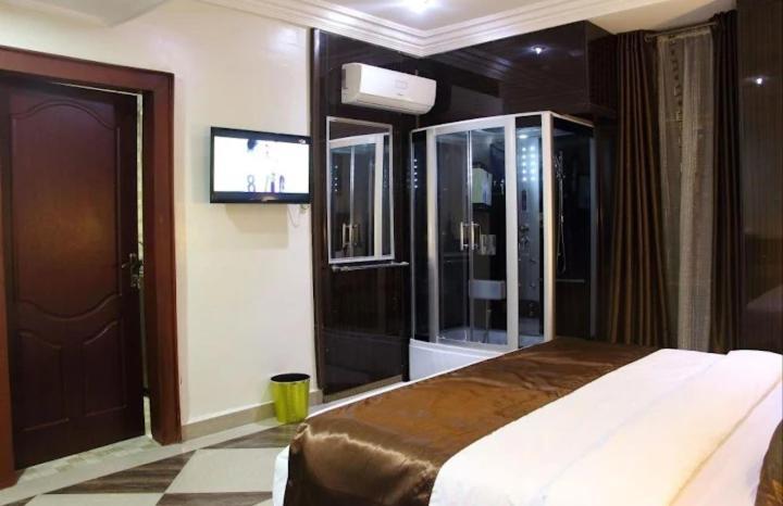 E-Suites Hotel, Абуджа Экстерьер фото