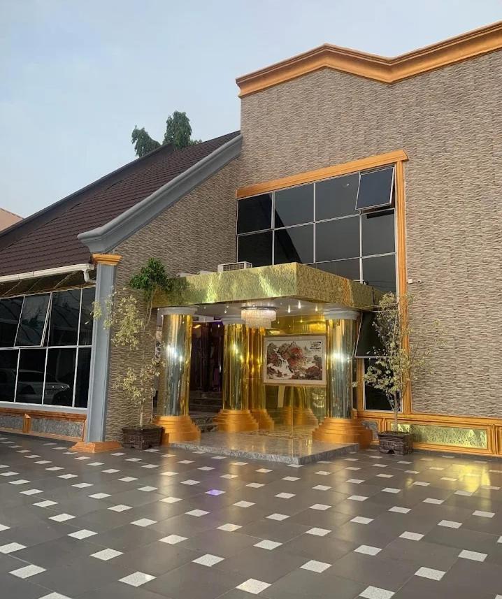 E-Suites Hotel, Абуджа Экстерьер фото