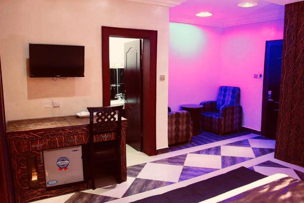 E-Suites Hotel, Абуджа Экстерьер фото