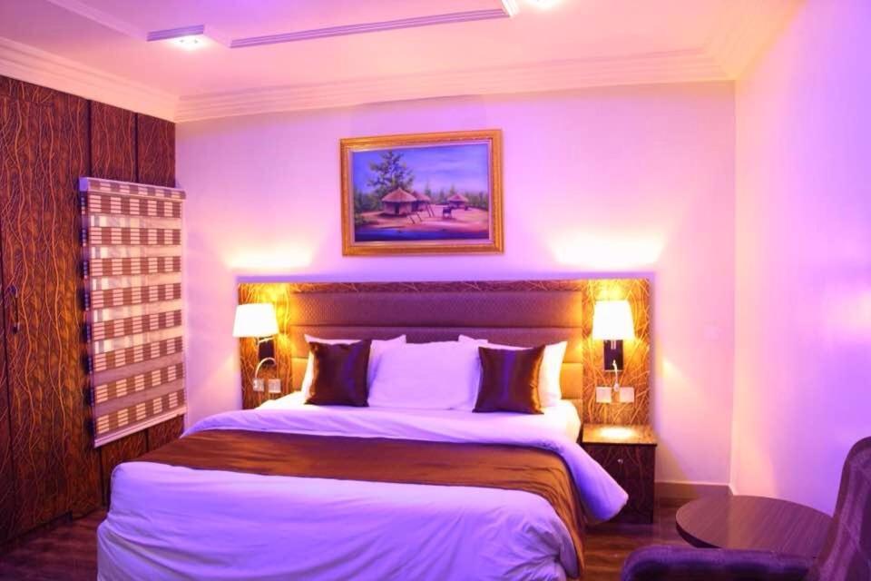 E-Suites Hotel, Абуджа Экстерьер фото